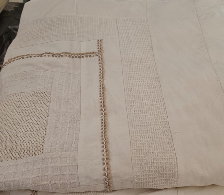 VARIETY OF THROWS - PRICE ON THE DAY (C BENONI)