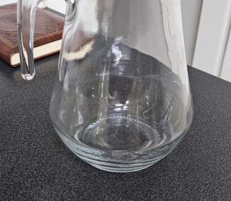 GLASS JUG - R50 (C BENONI)