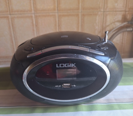 SMALL RADIO