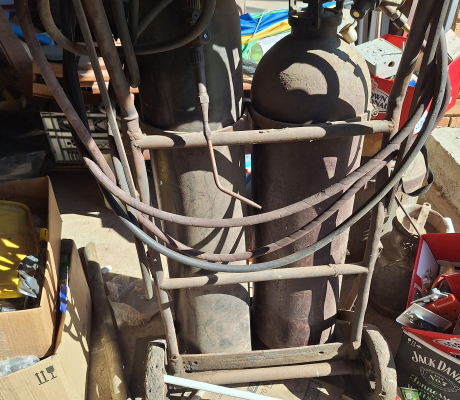 (141- S/OORD OB)- OXY ACETYLENE WELDING AND CUTTING KIT- R 2500