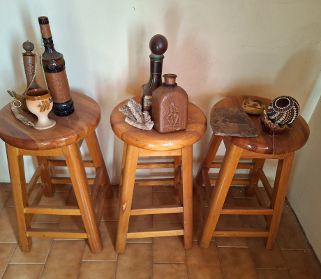 (H 25- S/OORD)- 4 X WOODEN BAR CHAIRS- R 500