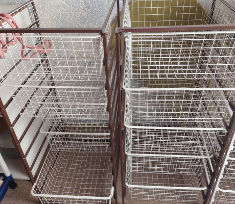 (129- S/OORD H)- 2 X BROWN / WHITE SHELFING- R 500