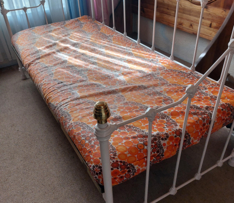(139- S/OORD H)- STEEL DAY BED- R 1200