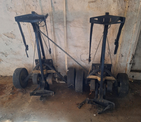 (Brakpan ) - 2 x GOLF CADDIES  ON OFFER
