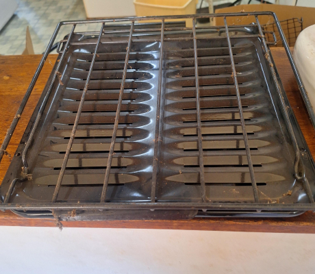(Brakpan ) - KITCHEN STUFF - PRICE ON DAY
