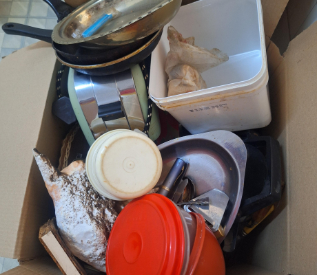 (Brakpan ) - KITCHEN STUFF - PRICE ON DAY  R