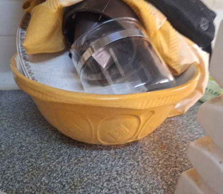 (Brakpan ) - KITCHEN STUFF - PRICE ON DAY