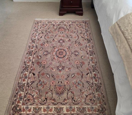 (LF26) 1 Persian carpet