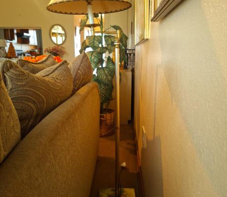 (ALB - 21) VINTAGE STANDING LAMP  R450
