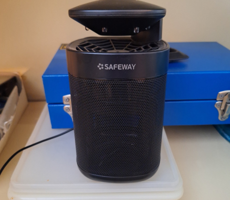 (ALB - 31) SAFEWAY MUSQUITO LIGHT  R50
