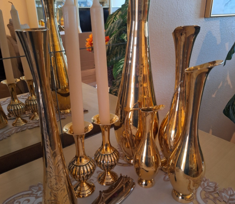 (ALB - 45) GOLD BRASS DECORATIVE COLLECTION  R400