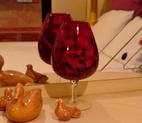 (ALB - 107) RED VASE  R100