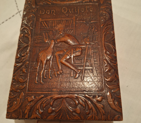 (ALB - 111) DECORATIVE WOODEN BOX  R50