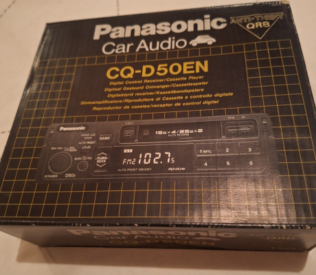 (ALB - 114) PANASONIC CAR RADIO  R100