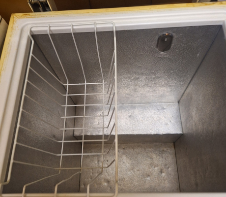 (ALB - 119) CHEST FREEZER  R790
