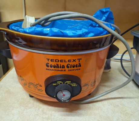 (ALB - 126) TEDELEX COOKING CROC  R100