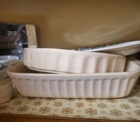 (ALB - 132) 2 X WHITE DISHES  R30