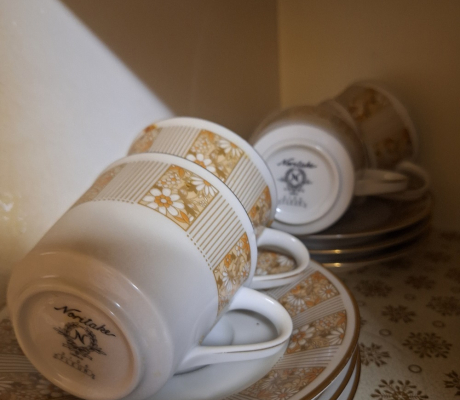 (ALB - 160) 8 PIECE NORITAKE CUP AND SAUCERS  R100