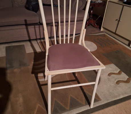 (ALB - 69) DINING ROOM TABLE AND 6 METAL CHAIRS  R1500