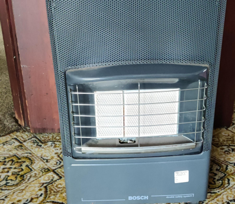 (Brakpan ) - Gas heater no gas cylinder  R 350