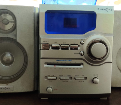 (Brakpan ) - Hifi system  R 50