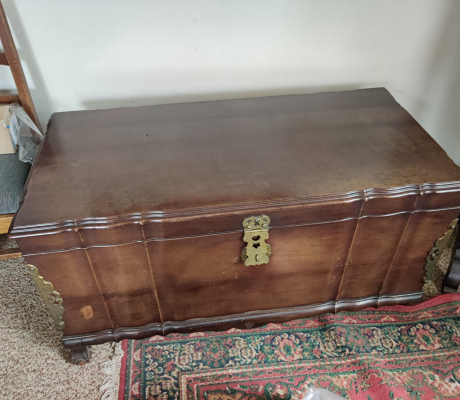 (Brakpan ) - Imbuia trousseau kist 1  R 1500