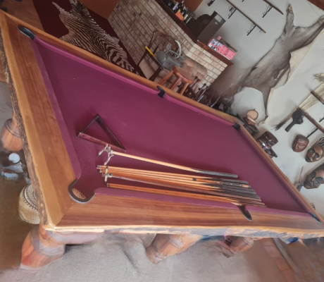 (H 32- S/OORD)- BILLIARD TABLE- R 10000