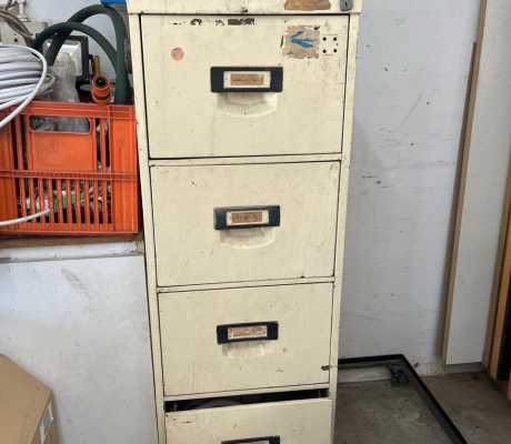 (G 9- S/OORD)- 4 DRAWER WHITE STEEL CABINET- R 300
