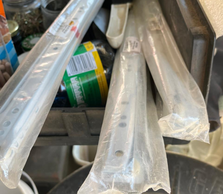 (G 12- S/OORD)- SLIDERS FOR DRAWERS X 3- R 100