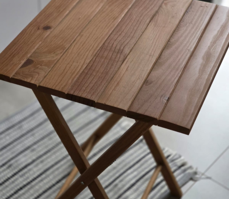 SMALL ADJUSTABLE TABLE (EOA)