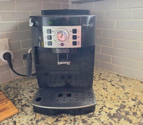 (BI40) Delonghi Coffee machine