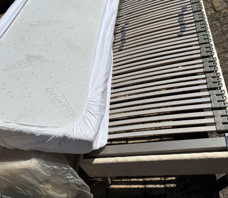 No:  11  (KP-STORE) -2 X DIVAN BEDS (SMALLER THAN SINGLE BEDS  - R700