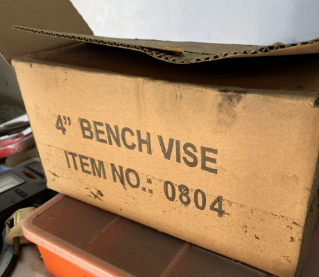 (3- SUIDEROORD)- BENCH VICE - STILL NEW IN BOX- R 250