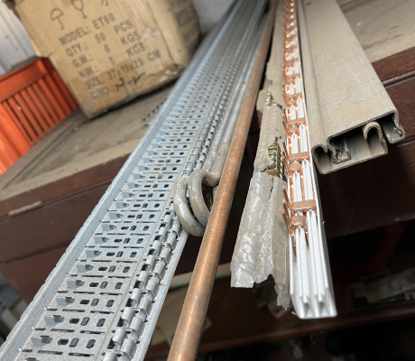 (44- SUIDEROORD)- METAL CABLE TRAY- POD