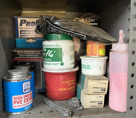 (52 TO 56 - SUIDEROORD)- JOBLOT ITEMS- R 200