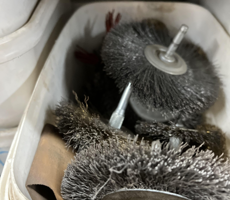 (74- SUIDEROORD)- WHEEL BRUSHES- R 150