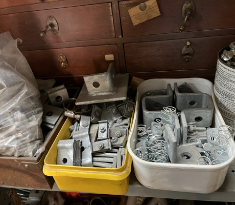 (94- SUIDEROORD)- VARIOUS ELECTRICAL ITEMS- R POD