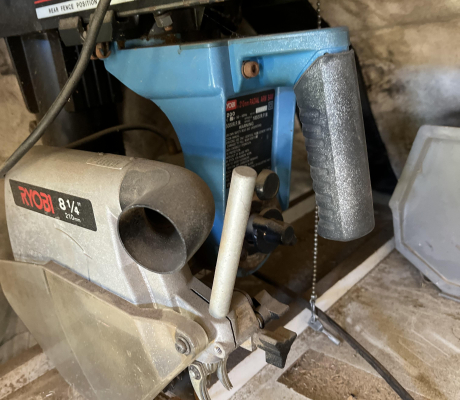 (152- S/OORD OB)- RYOBI RA200 8 1/4 INCH RADIAL ARM SAW- R 750