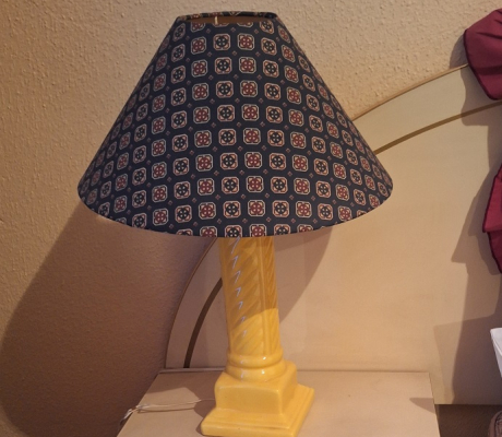 (ALB - 106) 2 X YELLOW BASE LAMPS  R200
