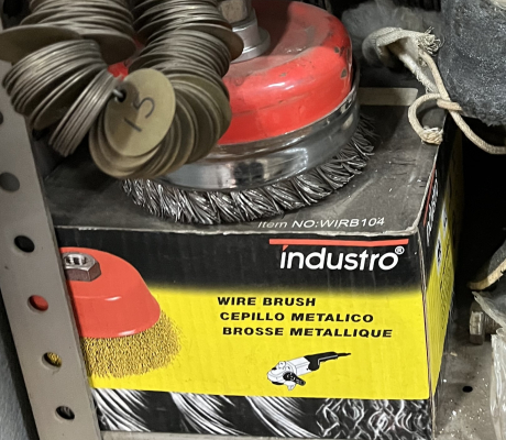 (63- SUIDEROORD)- INDUSTRO WIRB104 WIRE CUP BRUSH- R 70