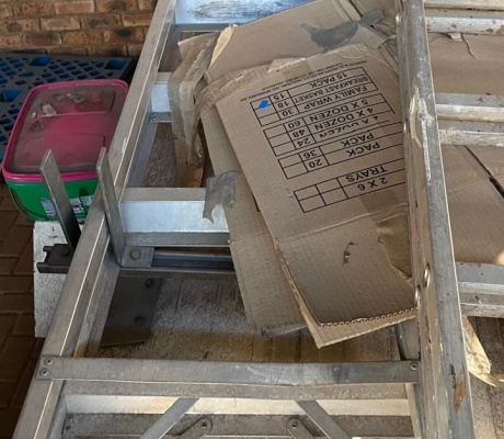 (160- S/OORD OB)- ALUMINIUM LADDER - R 1000