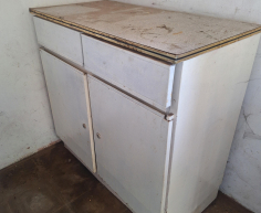 (Brakpan ) - VINTAGE 2 DOOR KITCHEN CABINET ON OFFER