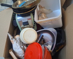 (Brakpan ) - KITCHEN STUFF - PRICE ON DAY  R