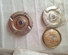 (Brakpan ) - 3 ASHTRAYS ON OFFER