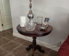 (LF10) set of irish drinking side tables