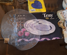 (ALB - 174) TRAYS AND GLASS PLATE SET - R 70