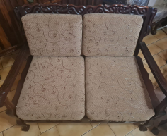 (111- S/OORD H)- 2 SEATER BALL AND CLAW COUCH LIGHT BEIGE - R 1000