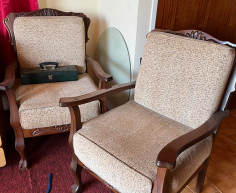 (H 6- S/OORD)- 2 X BALL AND CLAW CHAIRS- R 950