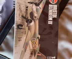 (H 30- S/OORD)- BRISTOL BLENHEIM IV 1:72 MODEL KIT- R 100