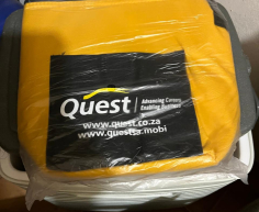 (H 77- S/OORD)- QUEST LUNCH COOLER BAGS X 6- R 150